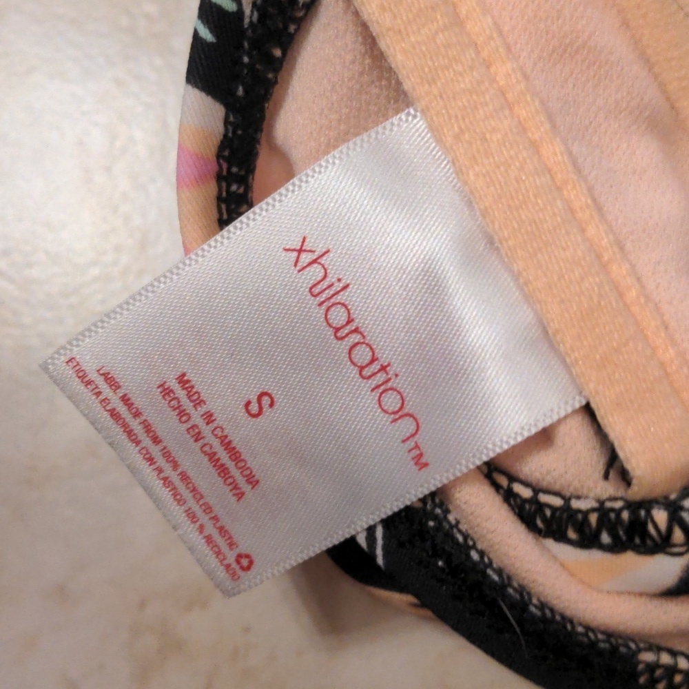 Padded swim top size small - Picture 3 of 5